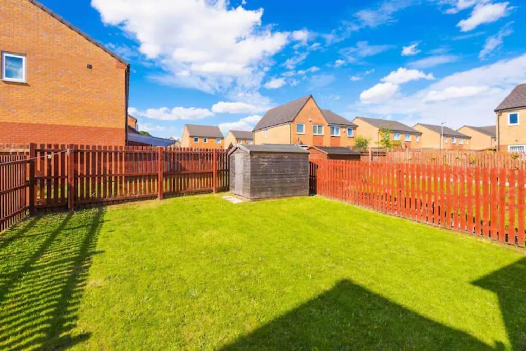 Spacious 5 Bedroom Home Hosted By Mcr Dens Manchester Exteriör bild